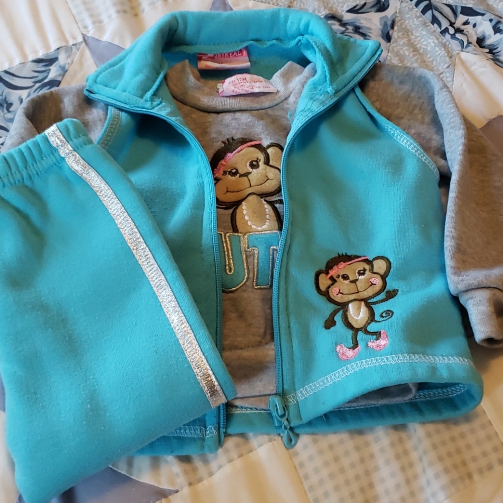 teal outfit